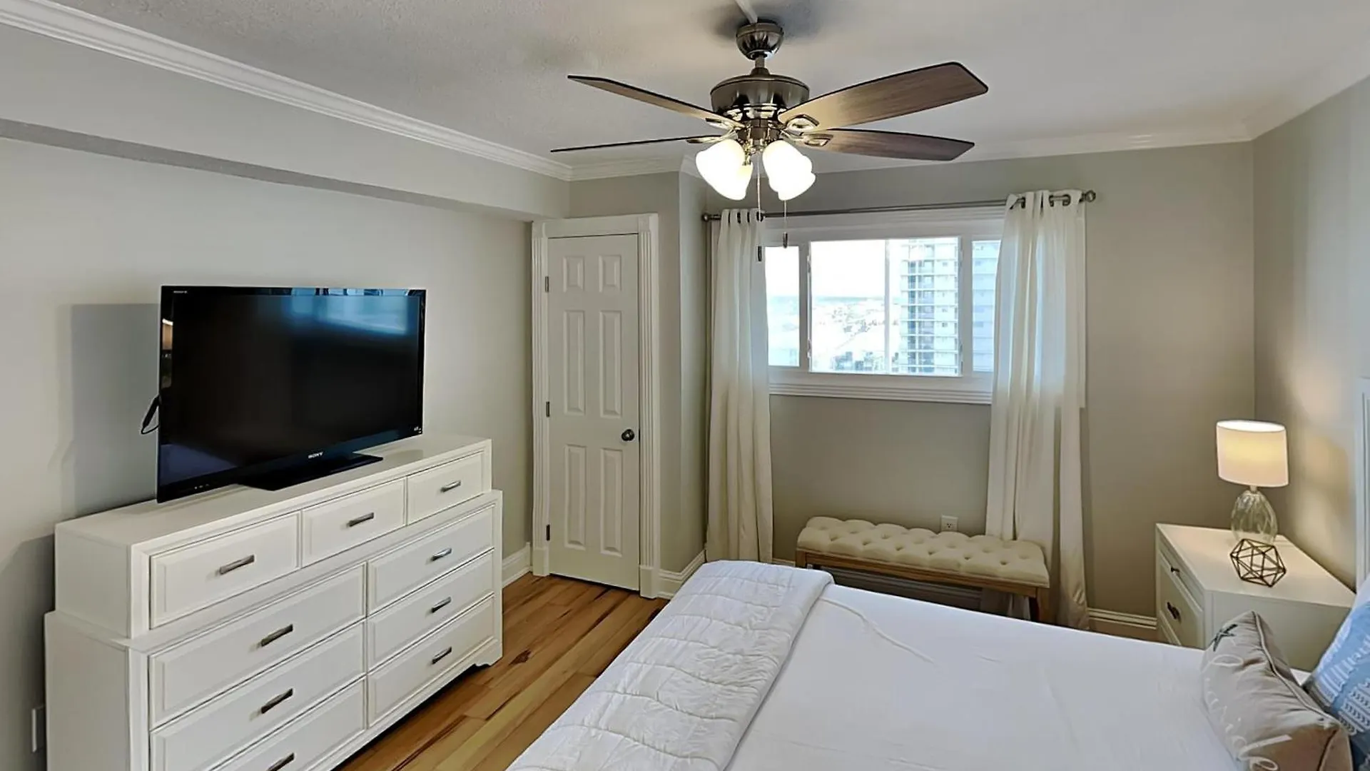 Regency Towers Panama City Beach 901 - On Cloud 9 USA